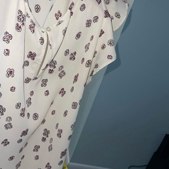 Loft Outlet Flutter Sleeve Blouse in Size XL - Picture 8 of 12